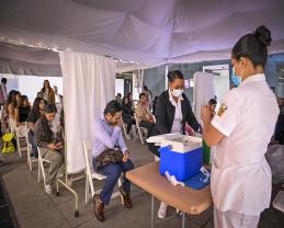 Inicia campaña de vacunación contra sarampión en campus de la UdeG